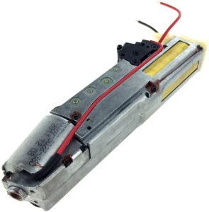 電動ハンドガンのメカボックス（銀色・赤い配線付き）