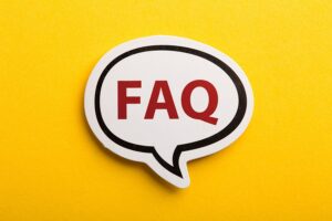 「FAQ」と書かれた吹き出し(黄色の背景)