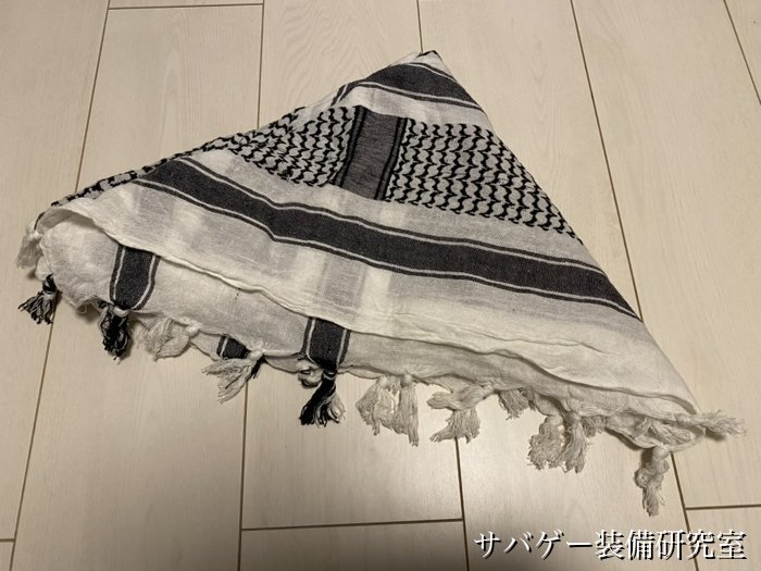 管理人所有のシュマグ（アフガンストール・白黒）