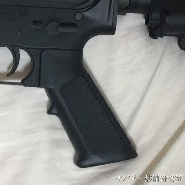 管理人のM4 CQB-Rのピストルグリップ(トリガーを引く手で握る後ろ側の握り)の拡大