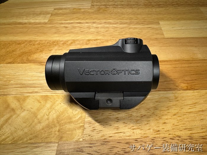 ローマウントに付け替えたマーベリック 第3世代(VECTOR OPTICSのロゴ側)