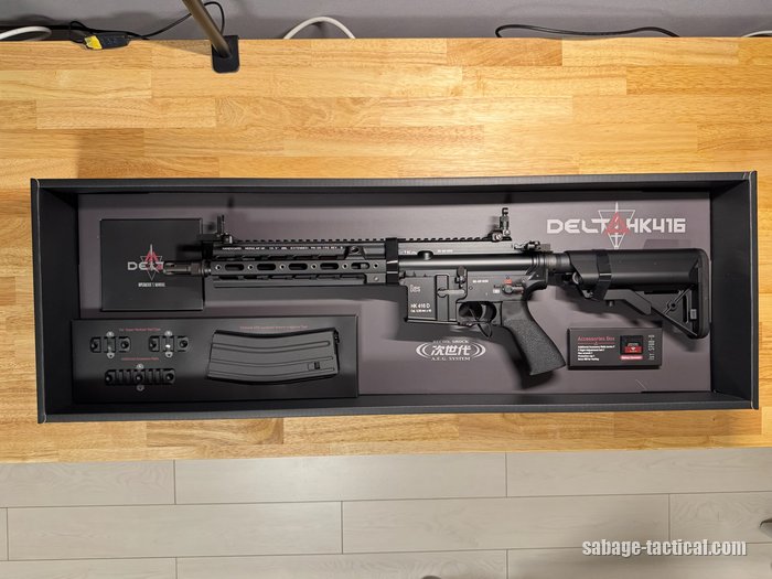 化粧箱に本体・マガジン・説明書がそろった管理人のHK416D デルタカスタム