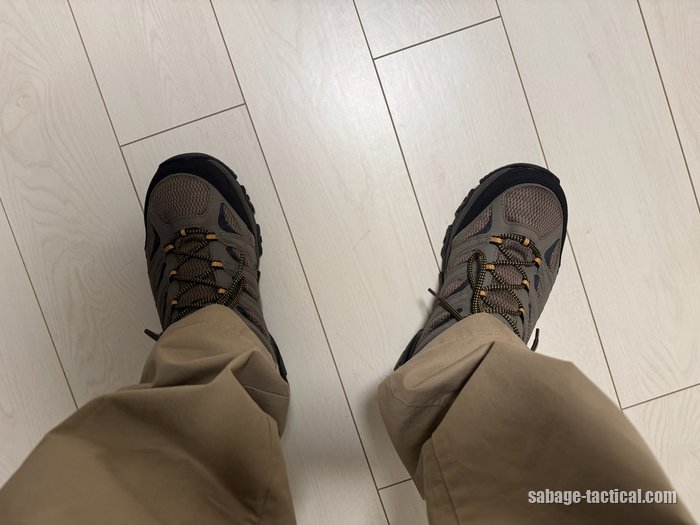 メレル モアブ3 シンセティック ミッド ゴアテックス ワイドの29cmを履いて上から見たところ