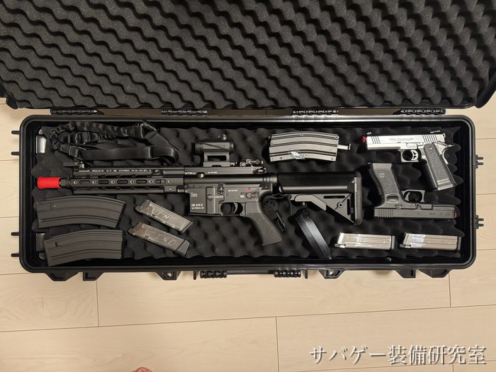 HK416 デルタカスタムとハンドガン2丁・予備マガジン6本・BBローダー2つ・スリングをMILITARY-BASE ワイドライフル ハードケースに入れたところ