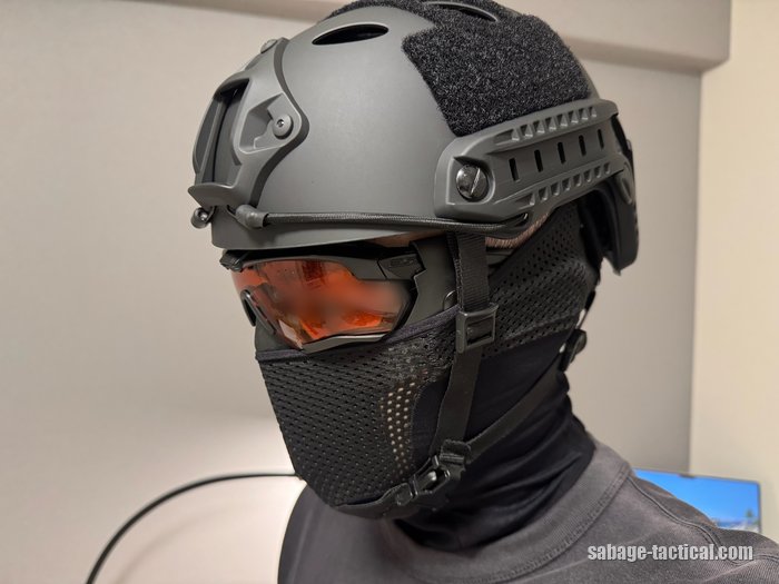 管理人がネックゲイター V3をかぶった横顔。耳のまわりまで覆っている