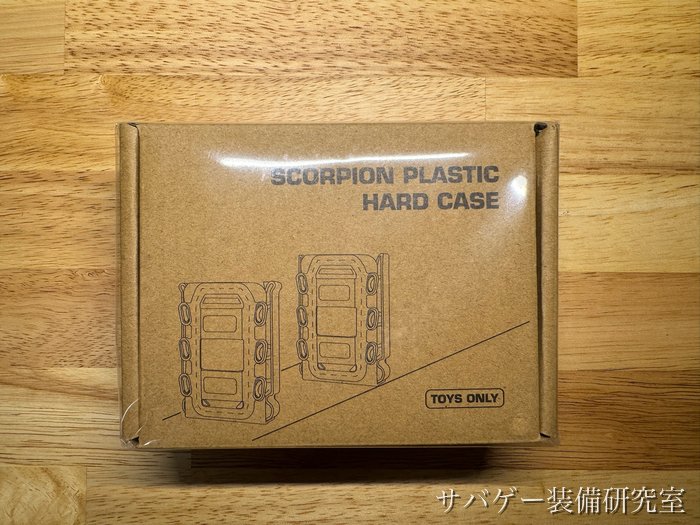管理人が買ったTAILOR JAPAN ライフル マガジンポーチ(ブラックマルチカム):届いた箱の表。「SCORPION PLASTIC HARD CASE」の文字とポーチの絵