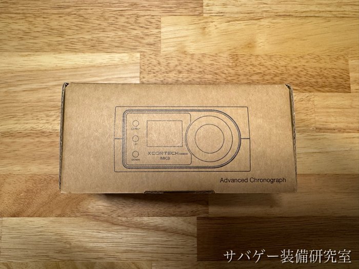 XCORTECH X3200 MK3の箱の側面（Advanced Chronographの文字）